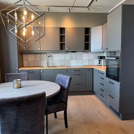 Apartment Riddertunets Utsikt Til Mugnetind *